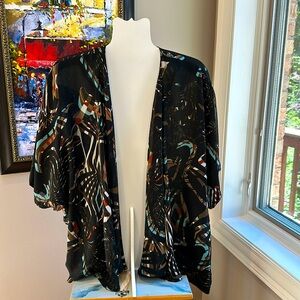 Flowy Printed Open Front Sheer Top Size Medium Multi Color